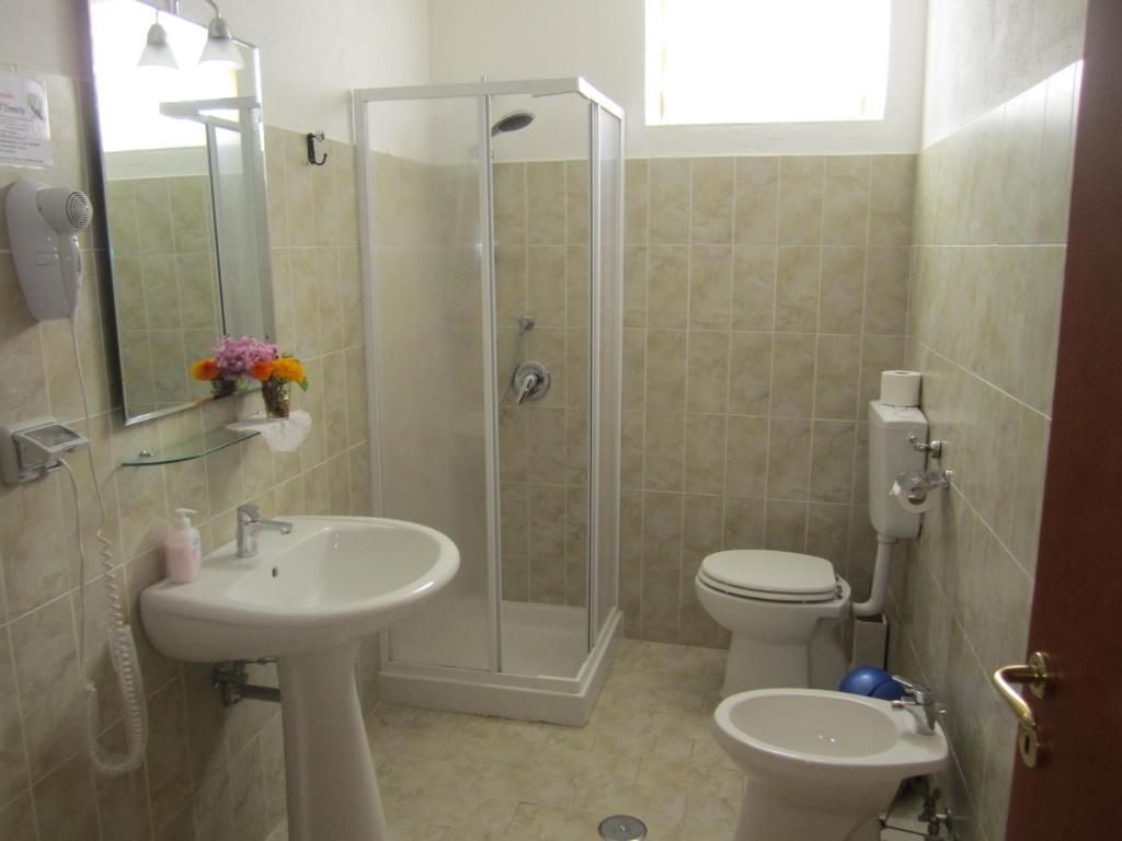 Agriturismo Grotta Dell'Eremita Albano di Lucania Habitación foto
