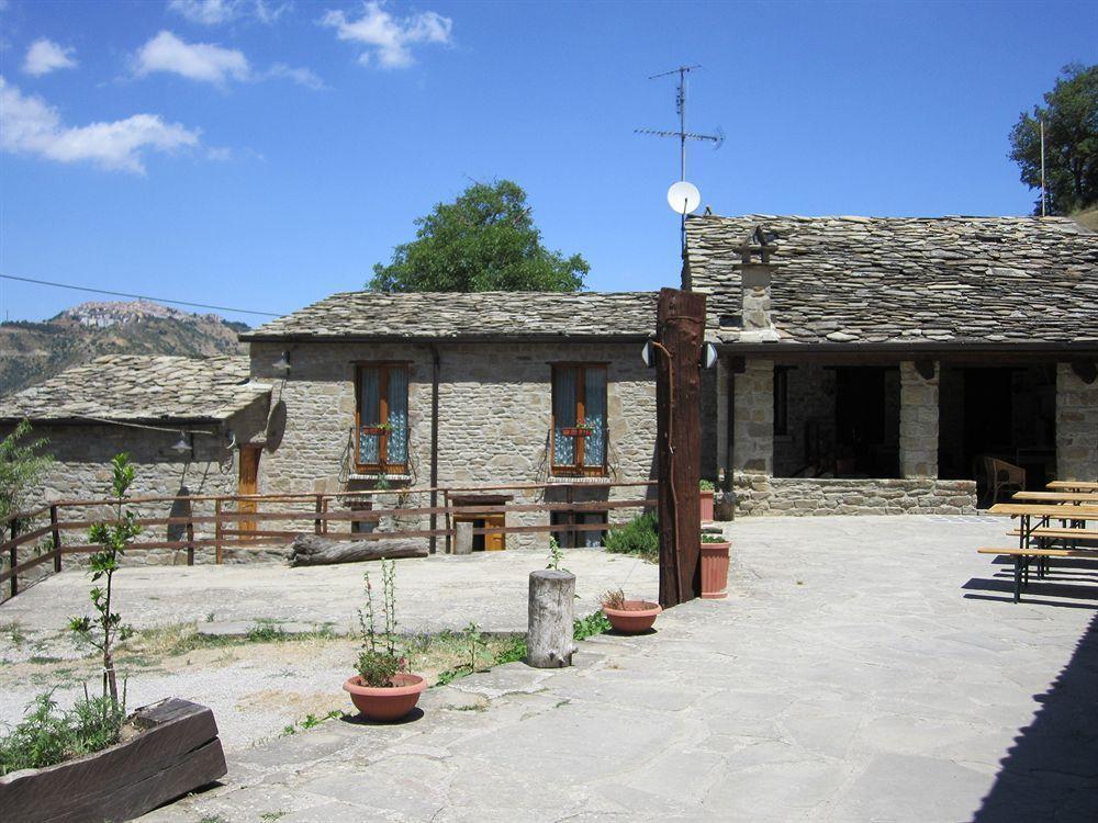 Agriturismo Grotta Dell'Eremita Albano di Lucania Exterior foto