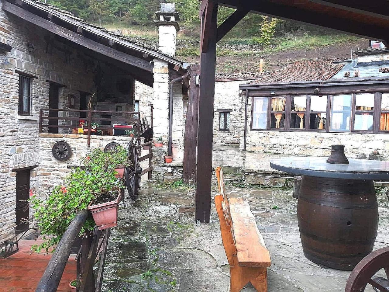 Agriturismo Grotta Dell'Eremita Albano di Lucania Exterior foto